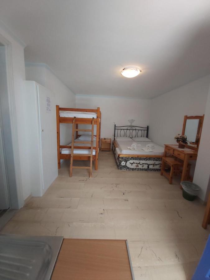 Stavros Beach Villas Perivolos  Esterno foto