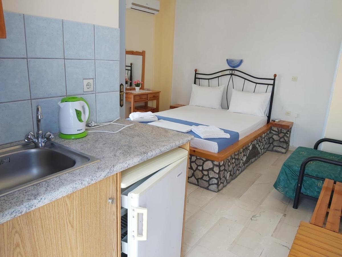 Stavros Beach Villas Perivolos  Esterno foto