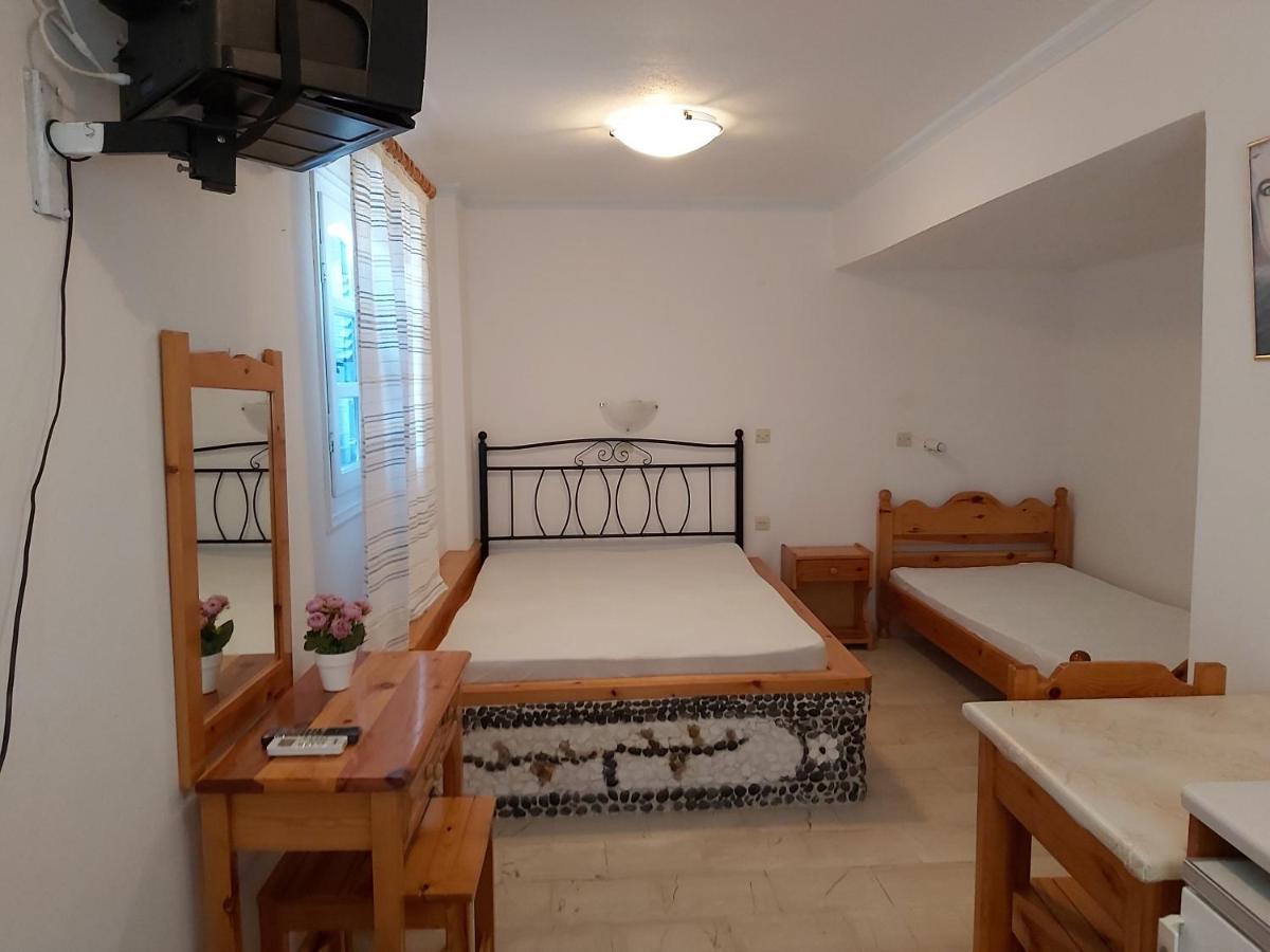 Stavros Beach Villas Perivolos  Esterno foto